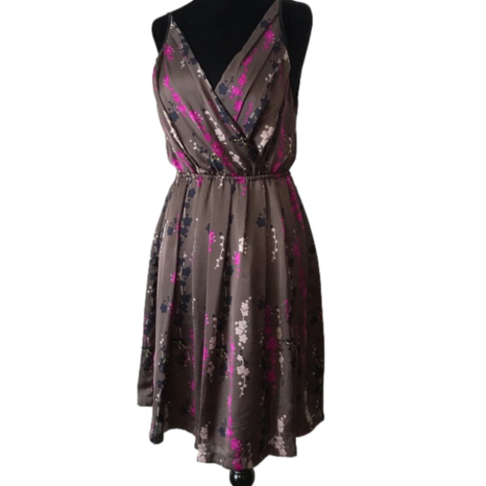 T.i.h. by Hype floral sleeveless dress. Size medium. New with tags.